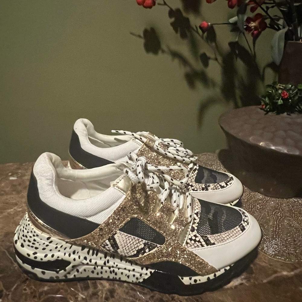 Steve Madden Womens Sneakers